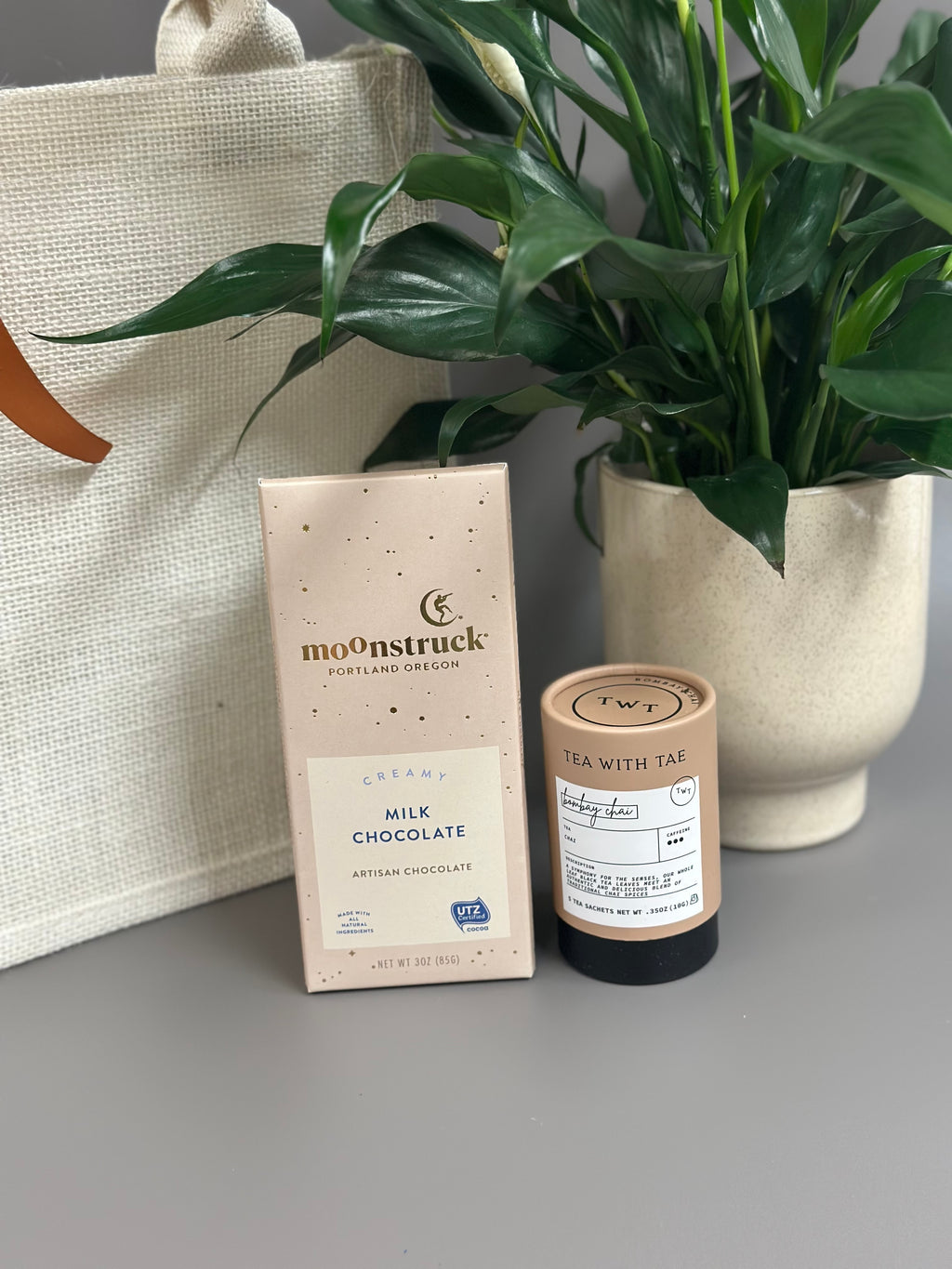 Peaceful lily and tea bundle