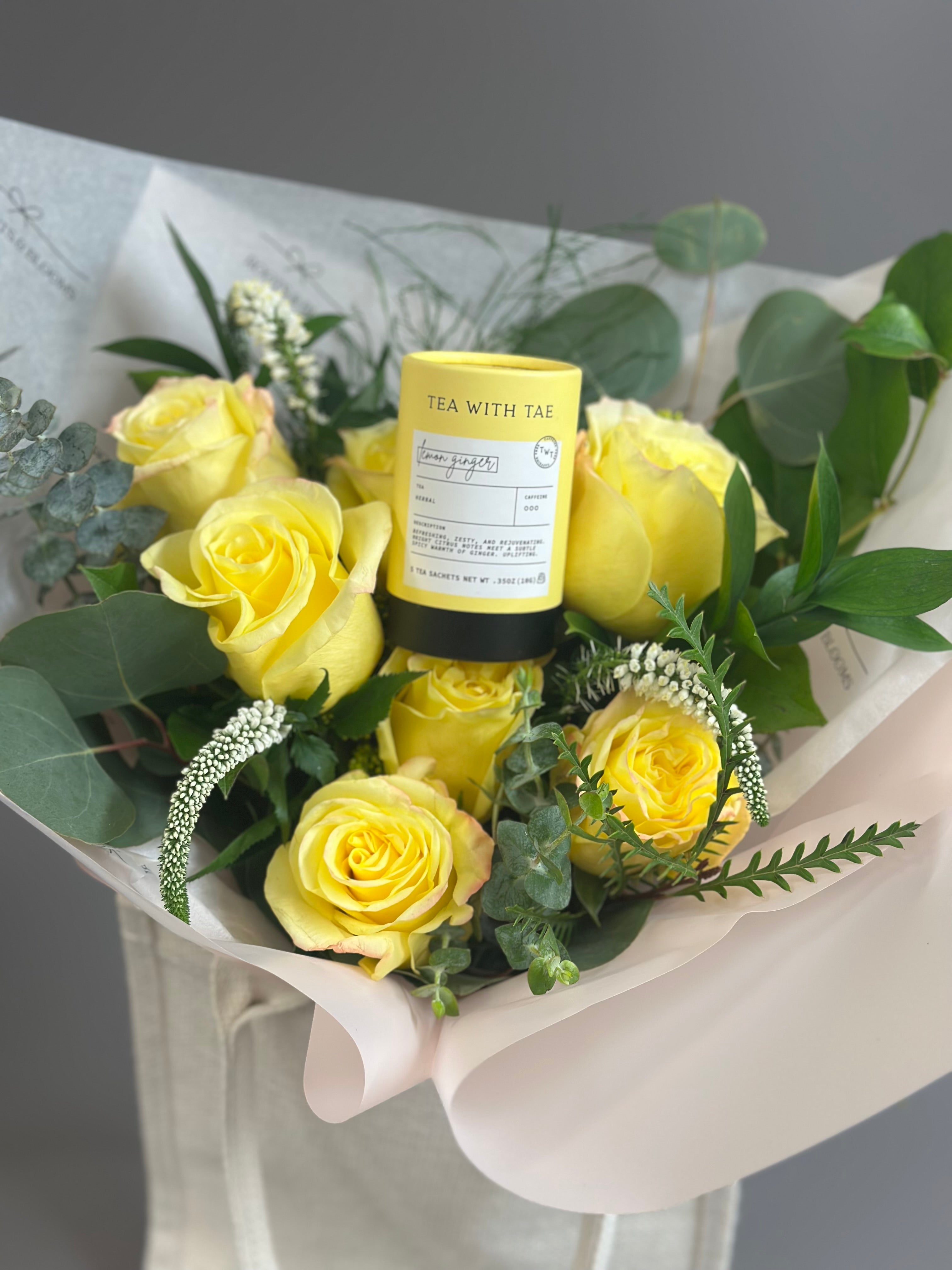 Bumble Bee rose & tea set