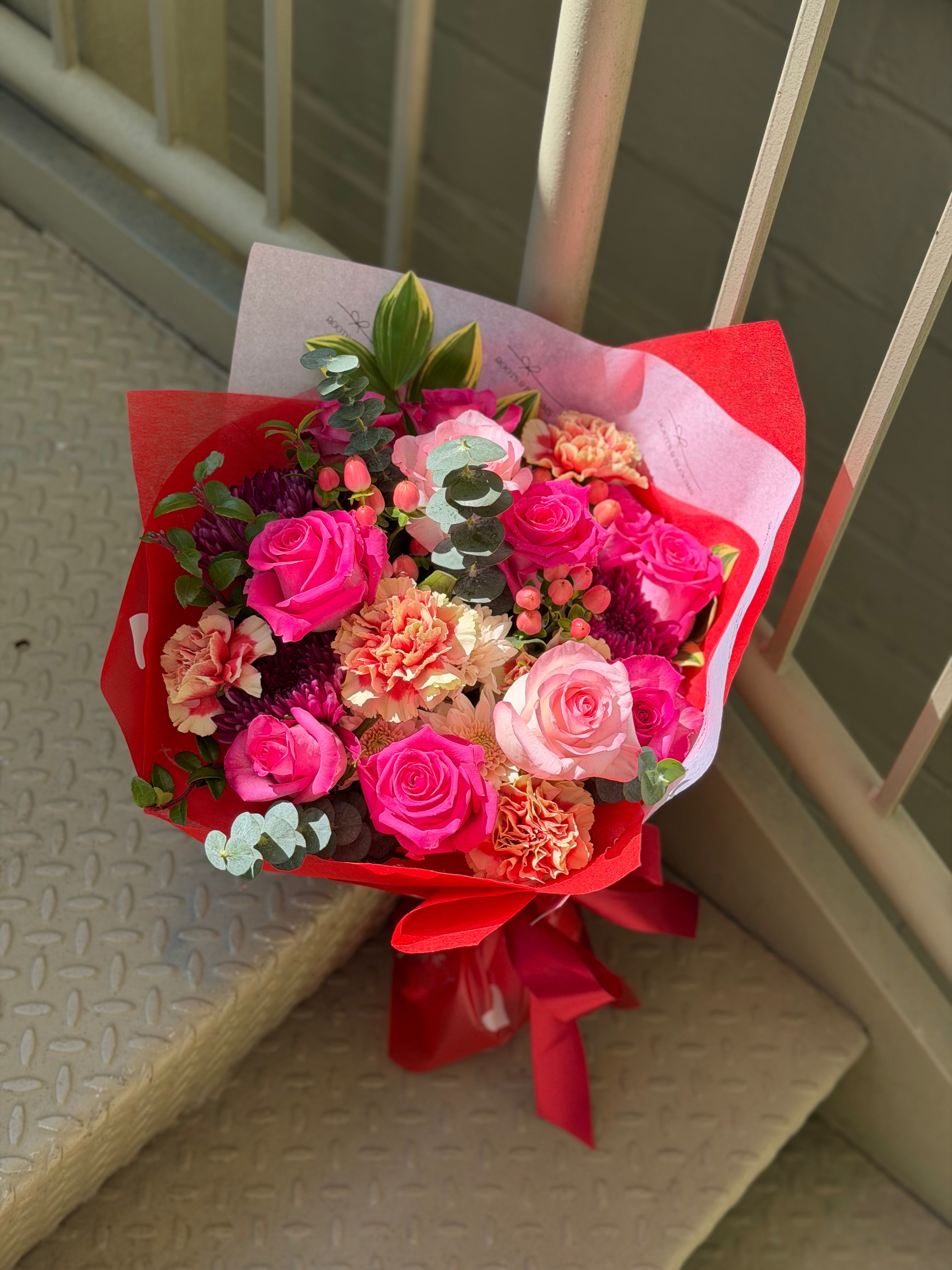 Bloom berry bouquet - WEEKLY SPECIAL